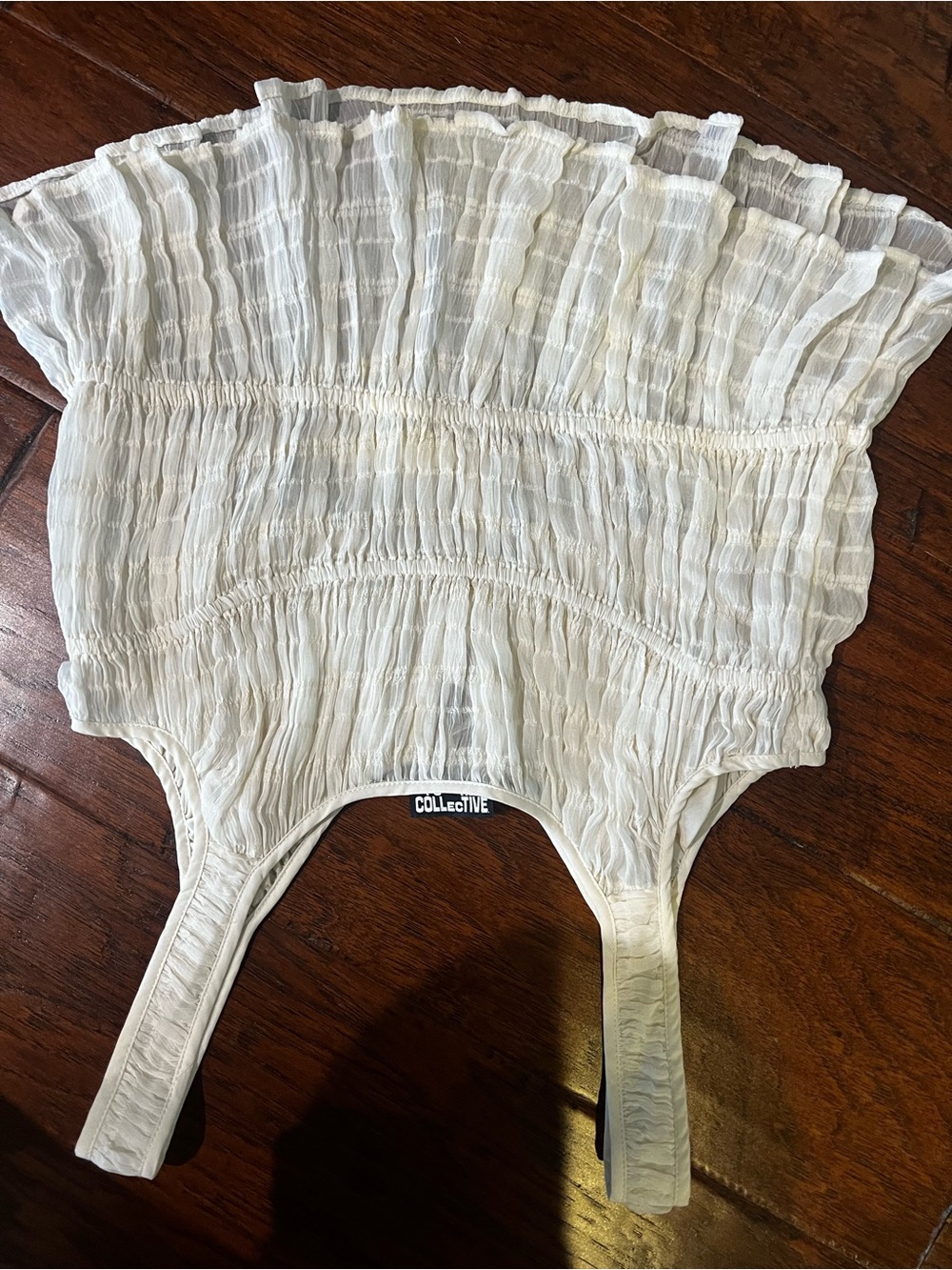 NWT Future Collective Cream Crinkle Peplum Tank Top | Size Medium - Picture 5 of 6